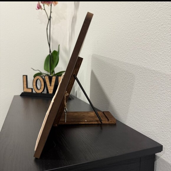 Be Present Wood Cell Phone Holder Board - Picture 2 of 7